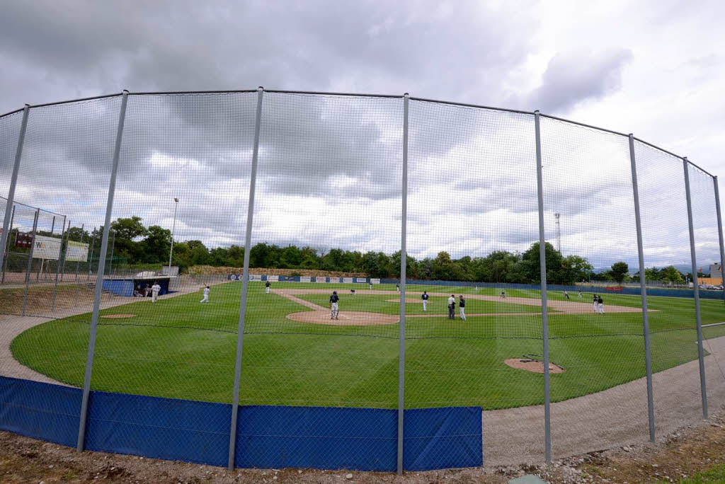 Baseball mit badischer Note – die Neuenburg Atomics gewinnen das Heimspiel gegen die Frankfurt Eagles mit 7:6.