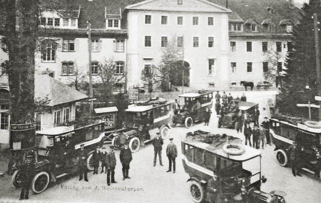 Frher starteten die Omnibusse vor dem Klosterhof in St. Blasien.  | Foto:  Archiv Thomas Mutter