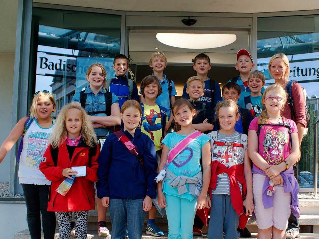 Die Klasse 4b der Astrid-Lindgren-Grundschule Hauingen mit ihrer Lehrerin Silke Scheffler. Die Klasse 4b der Astrid-Lindgren-Grundschule Hauingen mit ihrer Lehrerin Silke Scheffler.