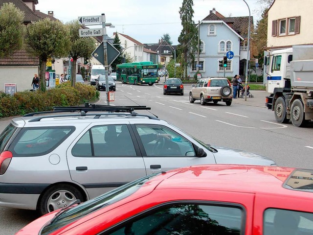 Ganz schn viel Verkehr und Lrm: Um d...dnung von Tempo 30 auf der B3 erwogen.  | Foto: Jochen Fillisch