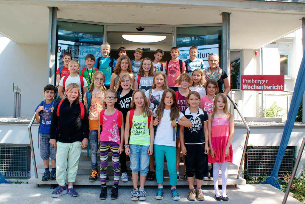 Die Klasse 4c der GWRS Vorderes Kandertal Schallbach mit ihrer Lehrerin Carolin Graf. Die Klasse 4c der GWRS Vorderes Kandertal Schallbach mit ihrer Lehrerin Carolin Graf.