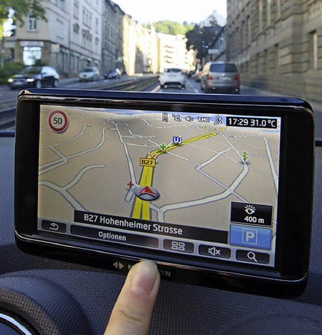 Eine feine Sache: Navigationsgert im Auto   | Foto: dpa