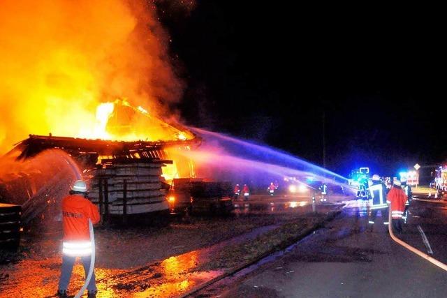 Fotos: Sgewerk in Schuttertal brennt ab