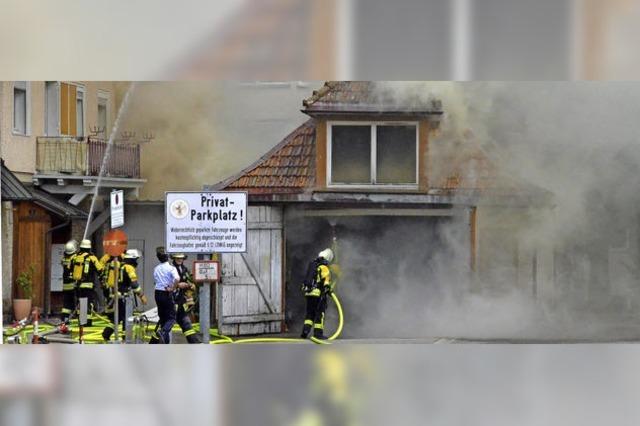 Werkstattbrand gefhrdet Wohnhaus