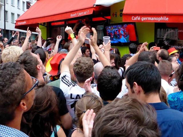 WM-Stimmung im Caf-Bar Titon  | Foto: Michael Neubauer