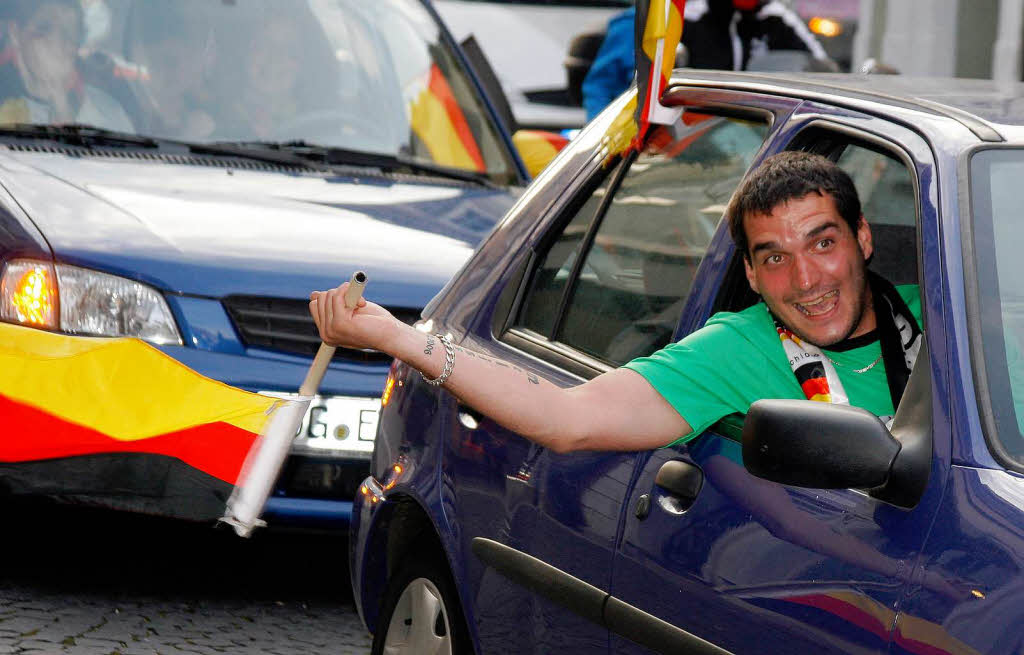 Autokorso durch die Lahrer Innenstadt.