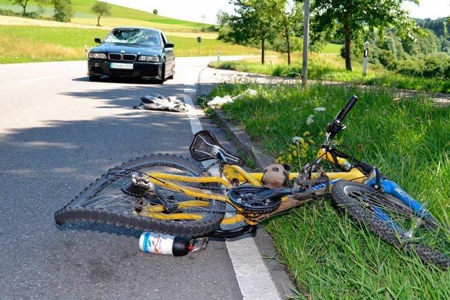 Radfahrer bei Unfall schwer verletzt