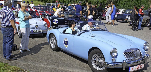 Blankpoliert waren die 47 Oldtimer, di...funden hatten, eine echte Augenweide.   | Foto: Werner Probst