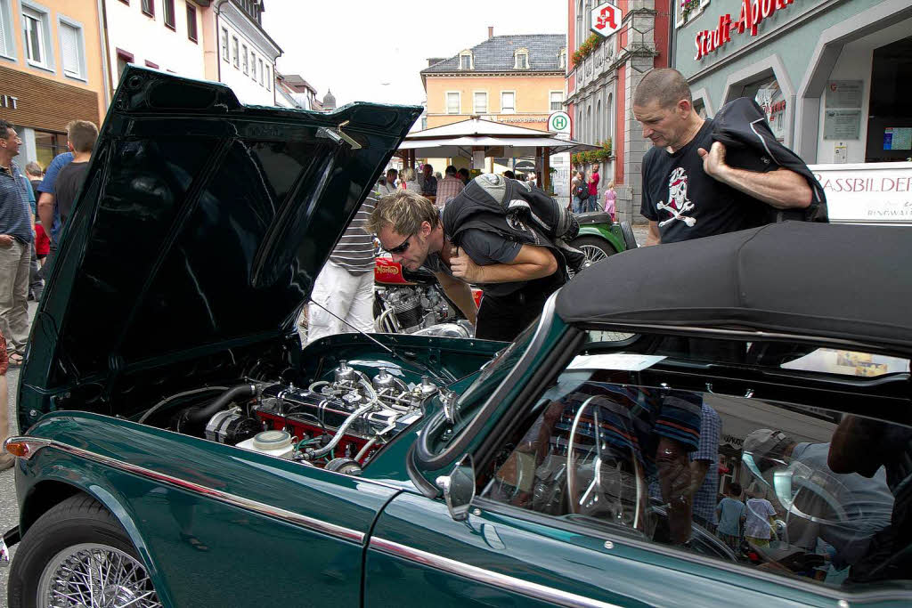 Impressionen von Oldtimer Show und Aktionen beim verkaufsoffenem Sonntag, den die Waldkircher Werbegemeinschaft auf die Beine gestellt hat.