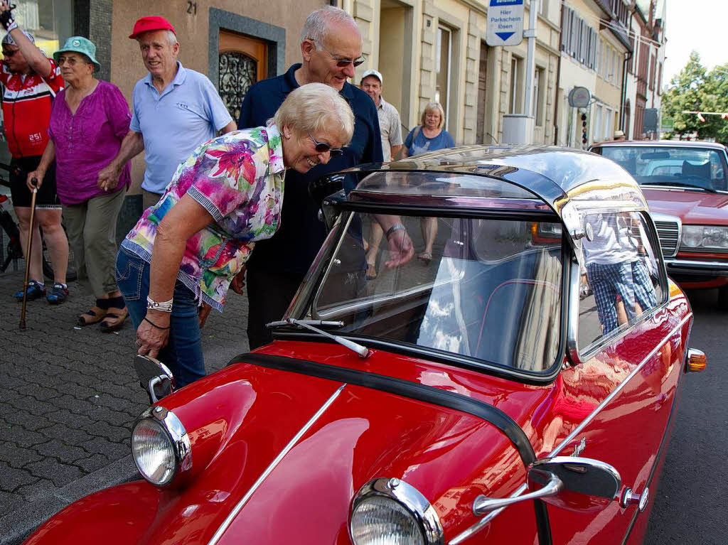 Impressionen von Oldtimer Show und Aktionen beim verkaufsoffenem Sonntag, den die Waldkircher Werbegemeinschaft auf die Beine gestellt hat.