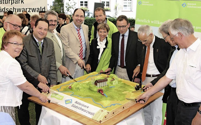 Torte Bonde schneidet  | Foto: Naturparkmarkt