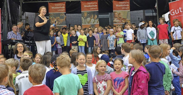 Ein Stndchen fr das Geburtstagskind: 40 Jahre Musikschule.   | Foto: Barbara Ruda