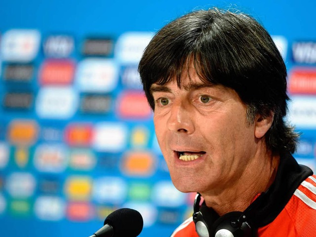 Jogi Lw fordert vor dem WM-Halbfinale...teres Durchgreifen des Schiedsrichters  | Foto: AFP