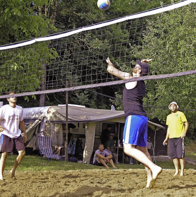 Mit etwas Glck erkmpfte sich die Man... Beachvolleyball-Turnier den 1. Platz.  | Foto: Andrea Stadler