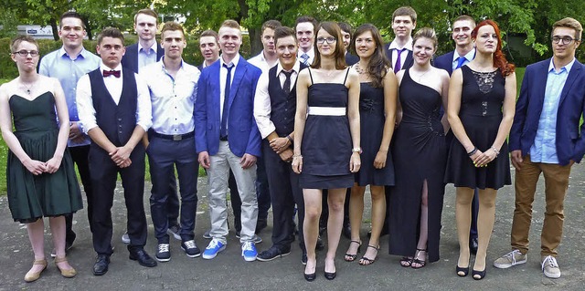 Alle 18 haben bestanden: Die ersten Abiturienten im Fach Umwelttechnik.   | Foto: Schule