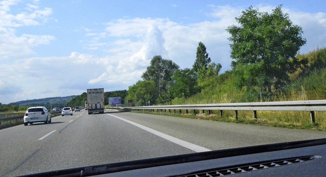 Brgermeister Frstenberger begegnete ...Efringen-Kirchen auf Gemarkung Mrkt.   | Foto: Victoria Langelott