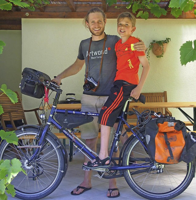 Sebastian Wehrle, David Wehrle und das Fahrrad   | Foto: Privat