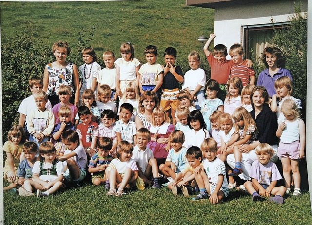 So begann&#8217;s: Die Jungs und Mdch...nd Mercedes Kury-Hauk (vorne rechts).   | Foto: ZVg