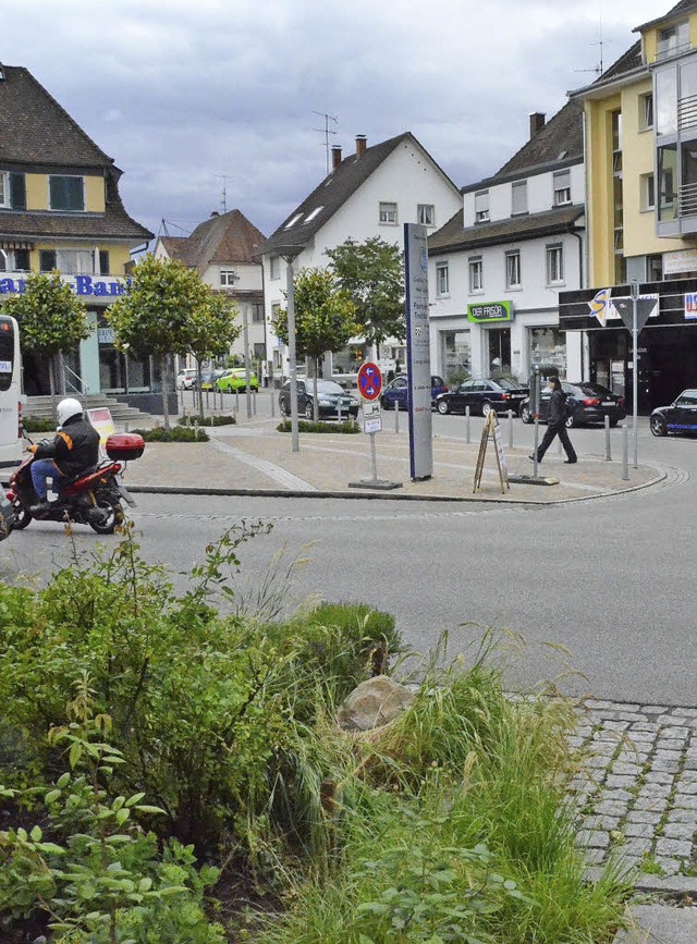 Der Trebbiner Platz vor der Spardabank...auptstrae sollen umgestaltet werden.   | Foto: SENF