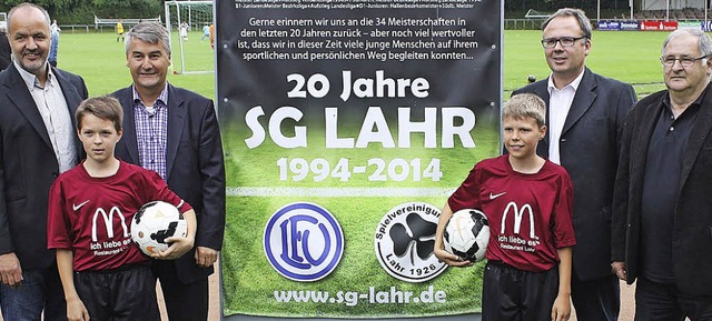 Vereinsvorsitzende, Jugendleiter und z...ler: Sie stehen fr 20 Jahre SG Lahr.   | Foto:  SG Lahr
