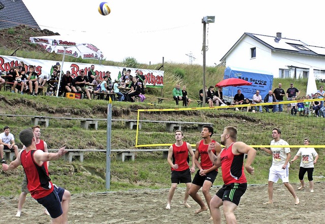 Viel Spa hatten die Mannschaften beim Beachvolleyball.   | Foto: doro