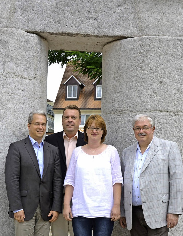 Die Vier vom Kulturdezernat bespielen ...peter und  Werner Vogel (von links).   | Foto: Babeck-Reinsch