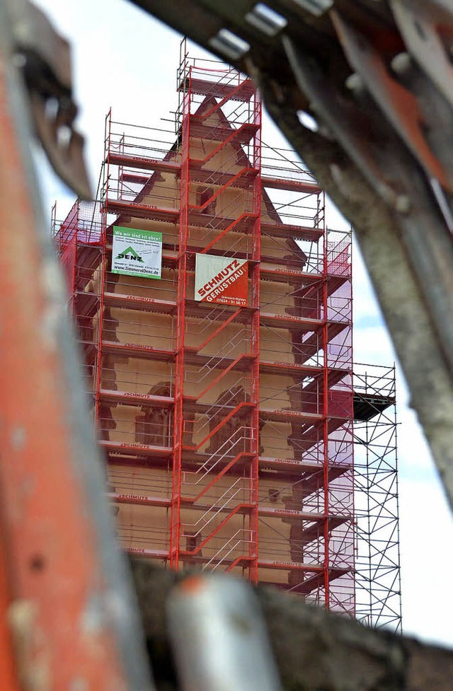 Ein Wahrzeichen als Baustelle: der Alte Hotz   | Foto: Winfried Dietsche