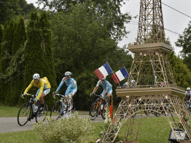 In Paris ist die Tour de France noch n... am Freitag war Reims das Etappenziel   | Foto: afp