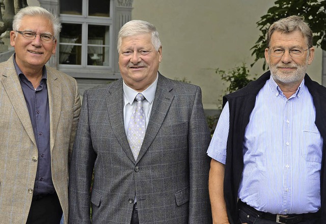 Das Trio der Ortsvorsteher: Fred Thele... Schupp aus Rippolingen in die Mitte.   | Foto: Axel Kremp