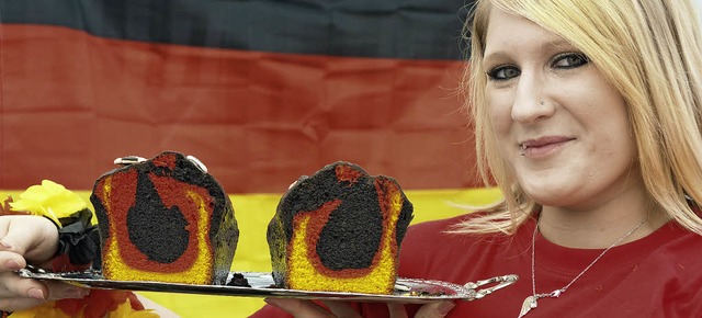 Alles in den Deutschlandfarben: Sogar ... Manuela Bickel war Schwarz-Rot-Gold.   | Foto: Lauber