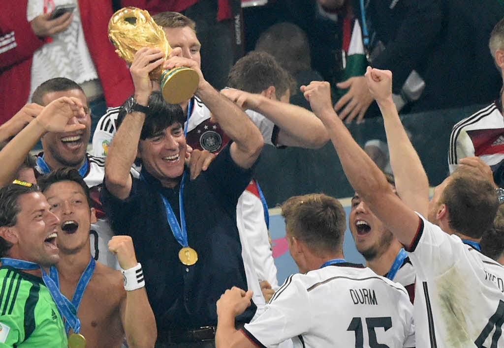 Deutsche Nationalmannschaft bejubelt den Titel