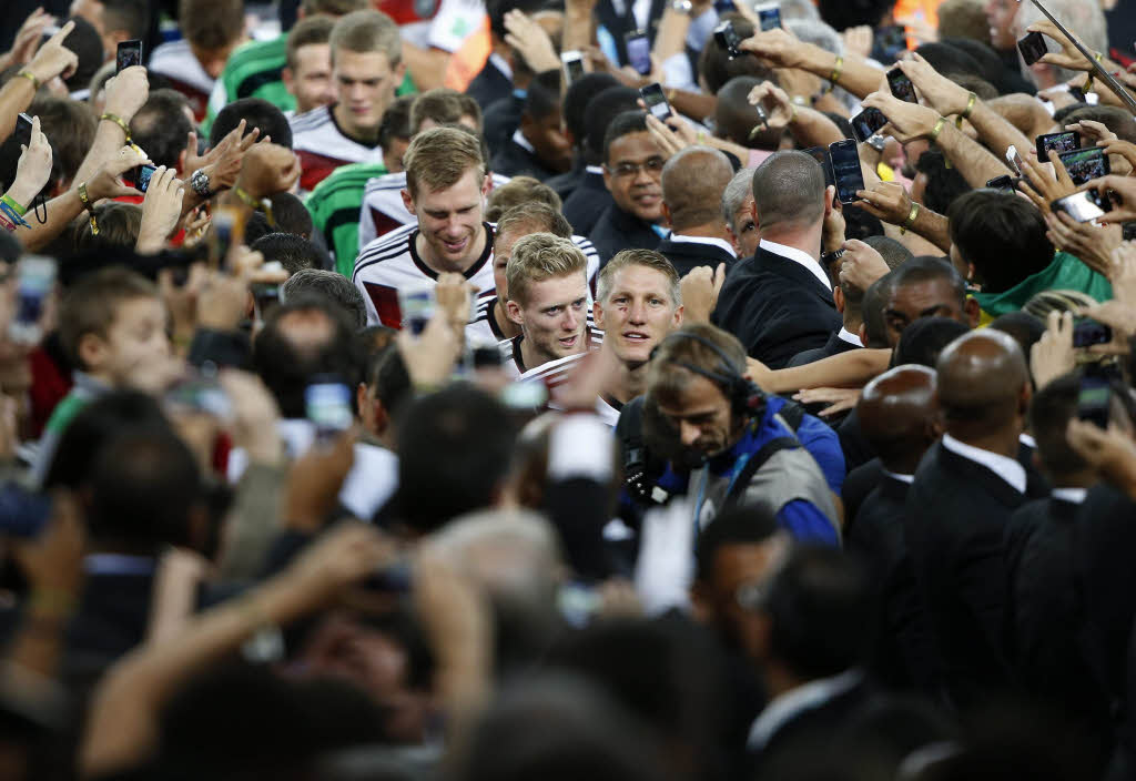 Deutsche Nationalmannschaft bejubelt den Titel