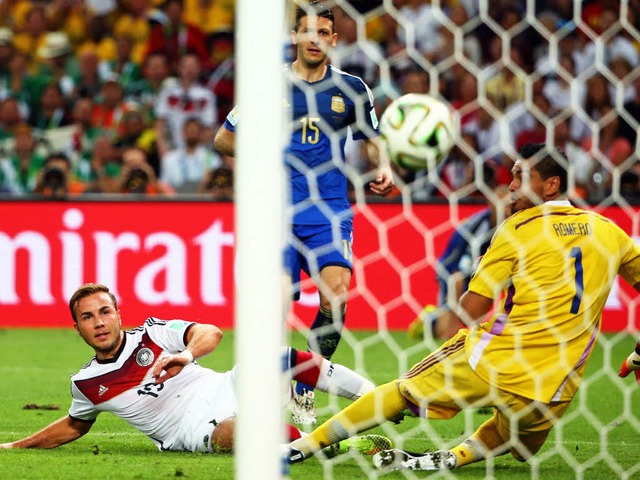Deutschland ist nach dem 1:0 n.V. gege...meister &#8211; ein historischer Sieg!  | Foto: dpa