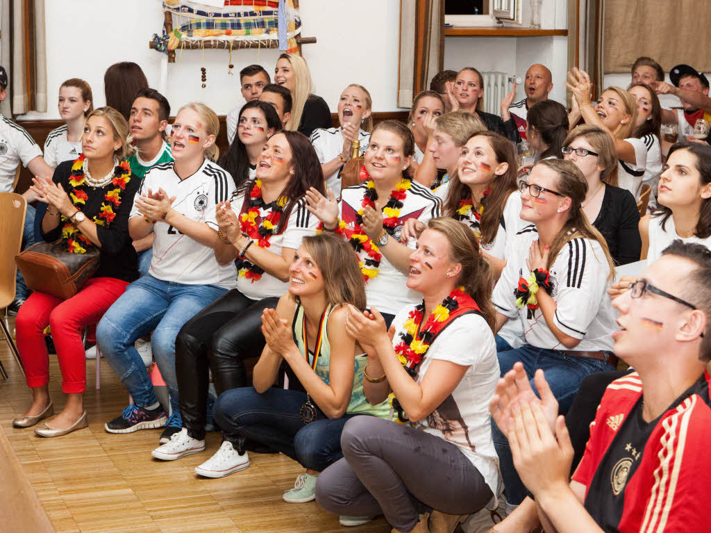 Jubel im Pfarrzentrum Waldkirch: Wir sind Weltmeister.