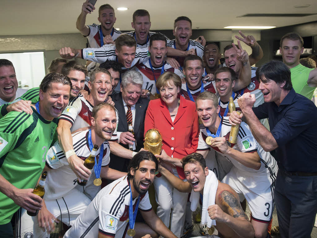 Deutsche WM-Helden legen Party-Marathon hin - Fußball-WM - Badische Zeitung