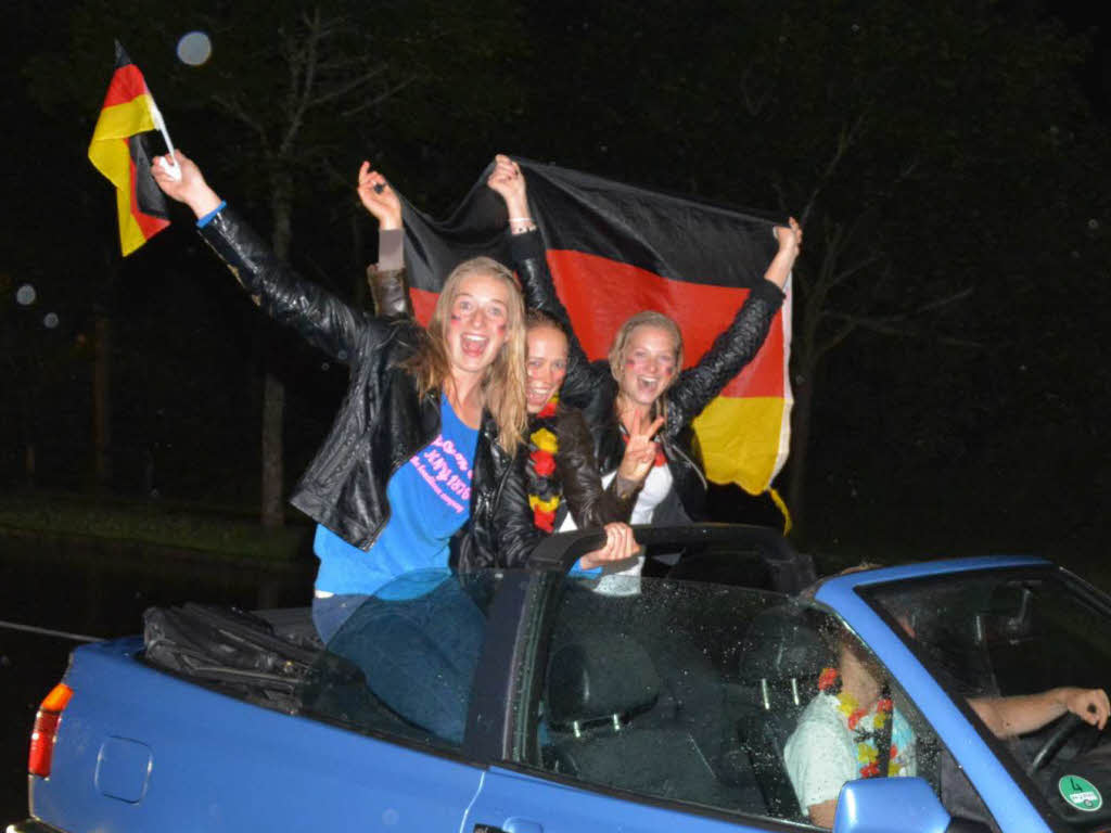 Riesiger Jubel herrschte auf den Straen in Neustadt, nachdem der WM-Titel feststand.