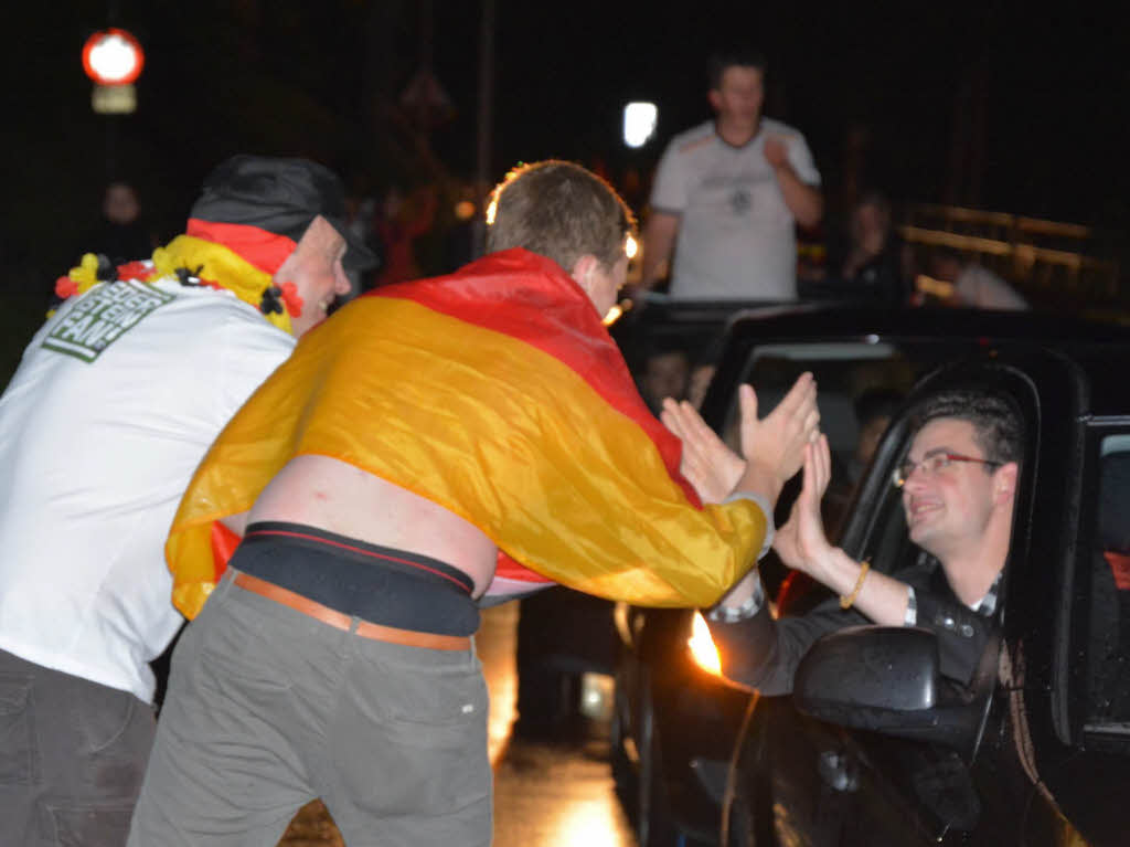 Riesiger Jubel herrschte auf den Straen in Neustadt, nachdem der WM-Titel feststand.