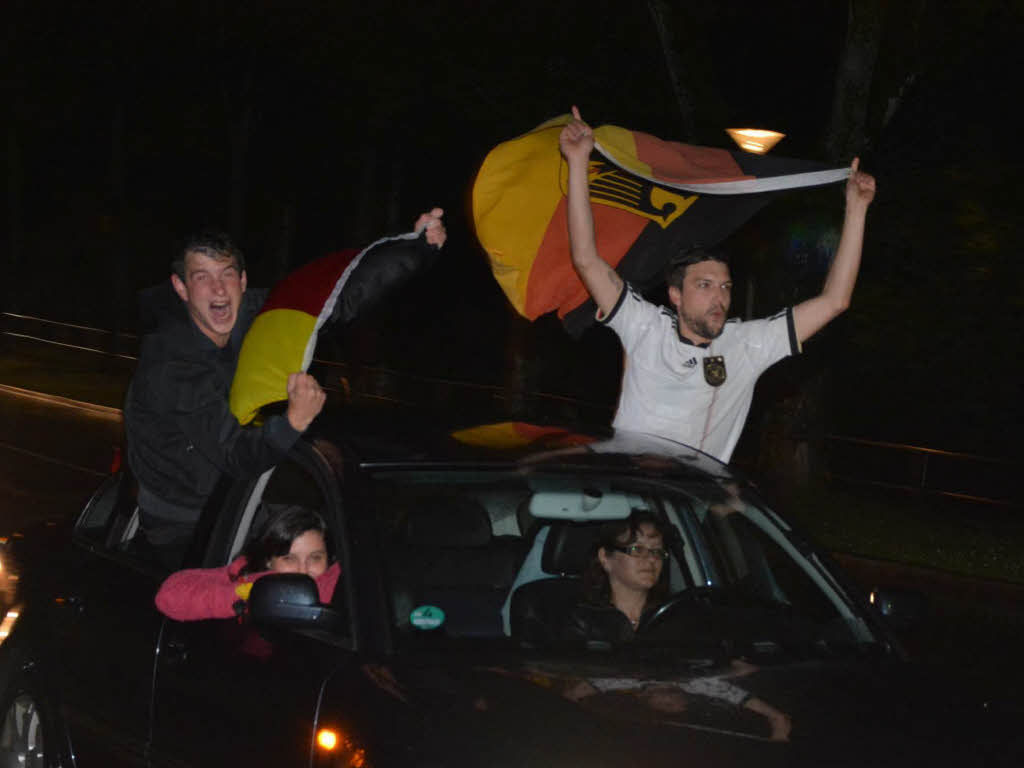 Riesiger Jubel herrschte auf den Straen in Neustadt, nachdem der WM-Titel feststand.