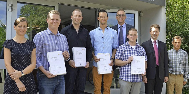 Michael Schwarzbck, Ronny Priegnitz, ...echts) gratulierten den Preistrgern.   | Foto: schule
