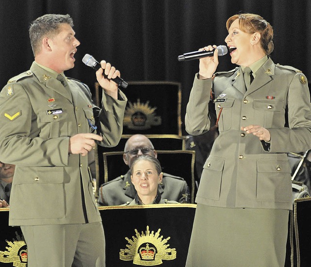 Bei der Australian Army Band (links) s...n geben auch den leiseren Tnen Raum.   | Foto: Daniel Gramespacher