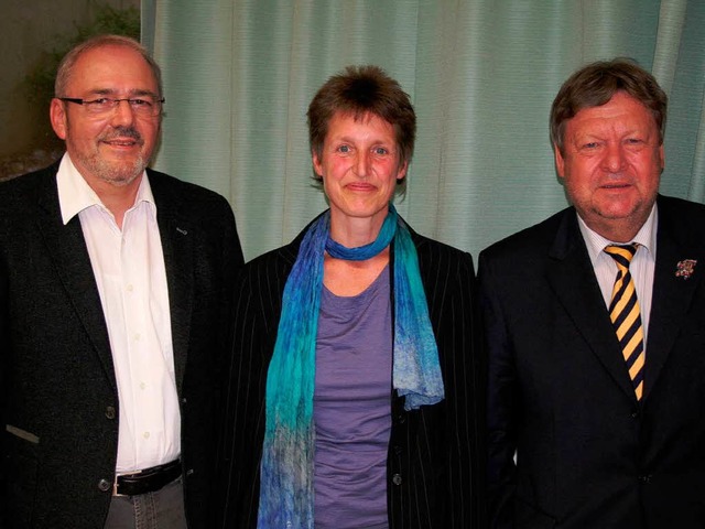 Hubert Kury wurde als Ortsvorsteher vo...ra Kusz. Rechts: OB Richard Leibinger.  | Foto: Karin Hei