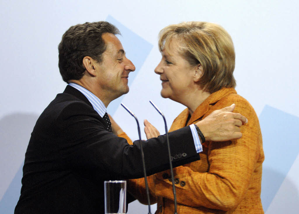 Bennifer, Brangelina - Merkozy: Das Tandem  aus franzsischem Prsidenten  Nicolas Sarkozy und Bundeskanzlerin Angela Merkel zieht  in der Euro-Krise - meist - an einem Strang. Vor der Kamera zeigen sie ein herzliches Verhltnis und die Medien schaffen diesen Spitznamen.