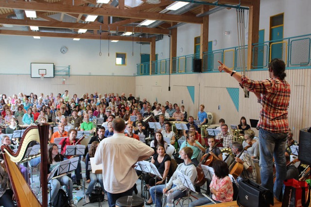 Rock meets Klassik: Beim Probewochenen... zu einer riesigen Klangwelt zusammen.  | Foto: Christa Maier