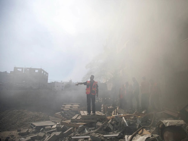 Trmmer im Gazastreifen nach einem israelischen Angriff.  | Foto: AFP