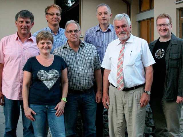 Der neue Ortschaftsrat von Wittelbach ...e Franz Griesbaum (Zweiter von rechts)  | Foto: Theo Weber