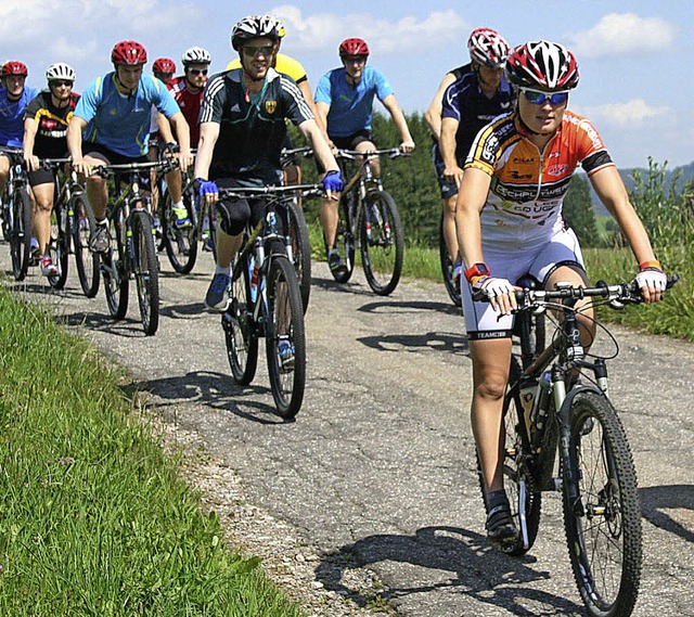 40 Kilometer auf dem Mountainbike: Unt...ischtennisspieler die Feldberg-Region.  | Foto: Dieter Maurer