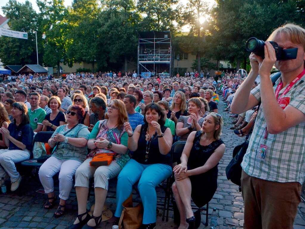 Zehn Jahre nach seinem ersten Auftritt in der Stadt kam Chris de Burgh nach Emmendingen zurck. 