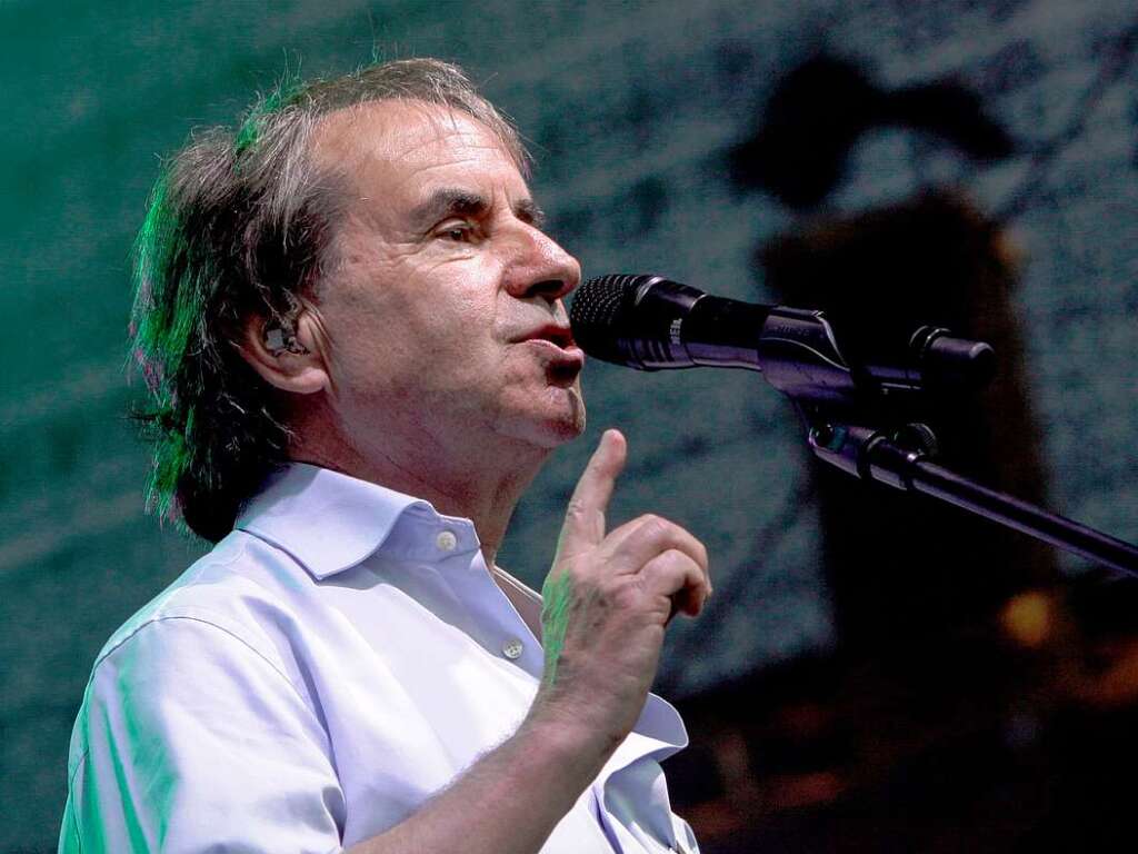 Zehn Jahre nach seinem ersten Auftritt in der Stadt kam Chris de Burgh nach Emmendingen zurck. 