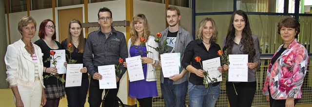 Die Preistrger der Berufsaufbauschule und des Berufskollegs Fachhochschule.   | Foto: Schule