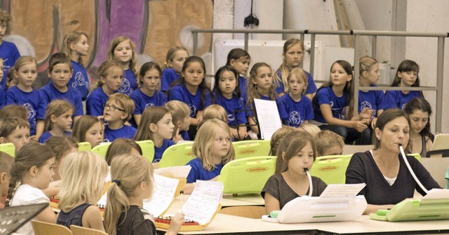 Hebel-, Reichwein- und Angell-Schler bei ihrer Auffhrung   | Foto: schule